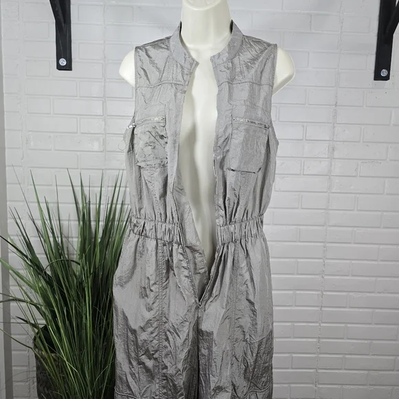 Forever 21 Gray Halographic Sleeveless Cargo Jumpsuit Size Large - Picture 12 of 16